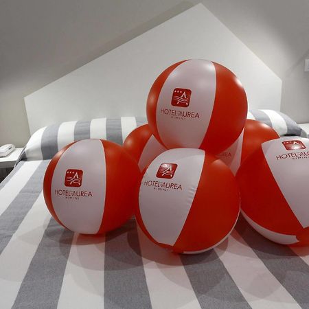 Hotel Aurea Римини Екстериор снимка