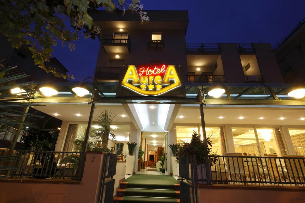 Hotel Aurea Римини Екстериор снимка